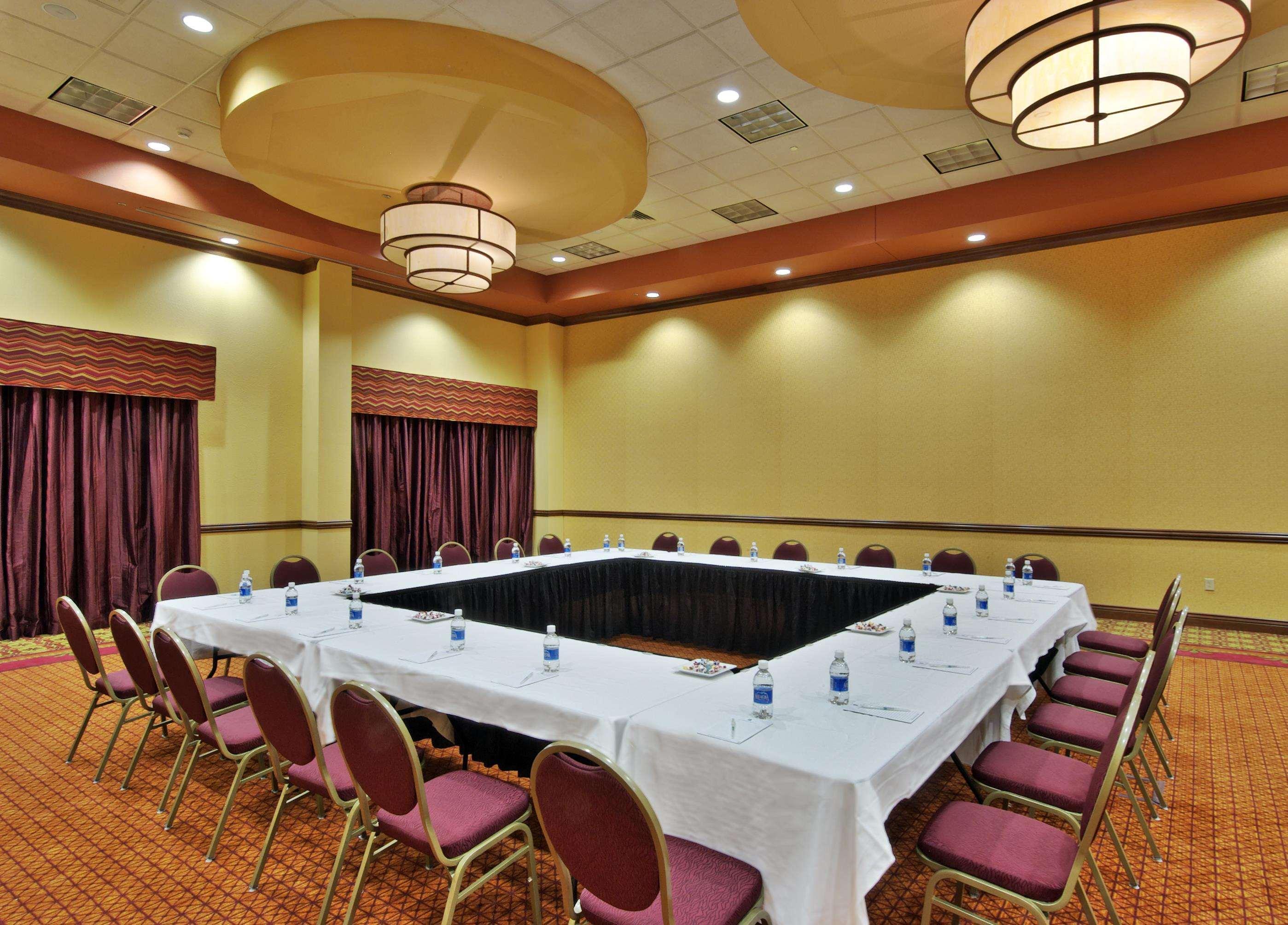 Embassy Suites Omaha- La Vista/ Hotel & Conference Center Съоръжения снимка