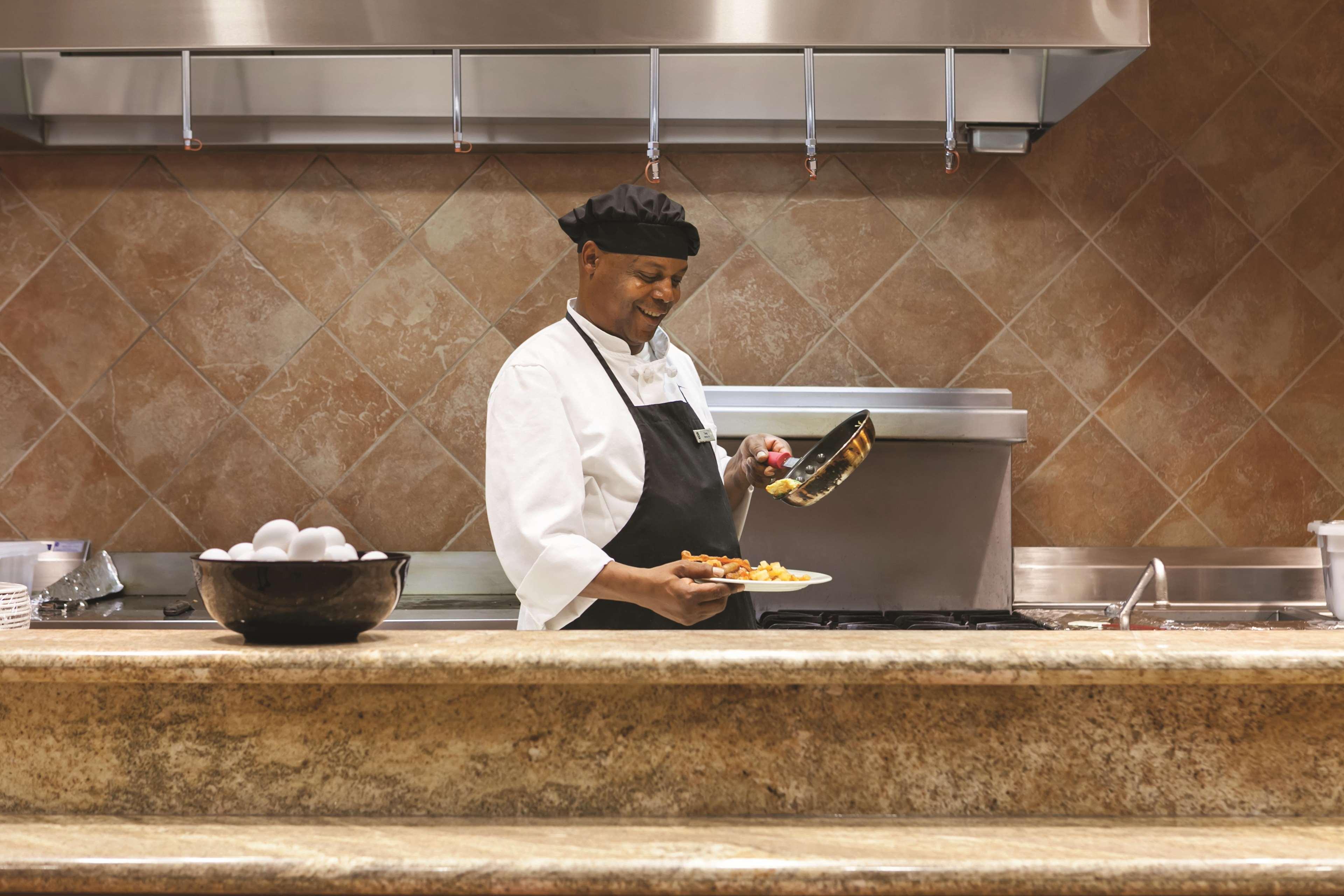 Embassy Suites Omaha- La Vista/ Hotel & Conference Center Ресторант снимка