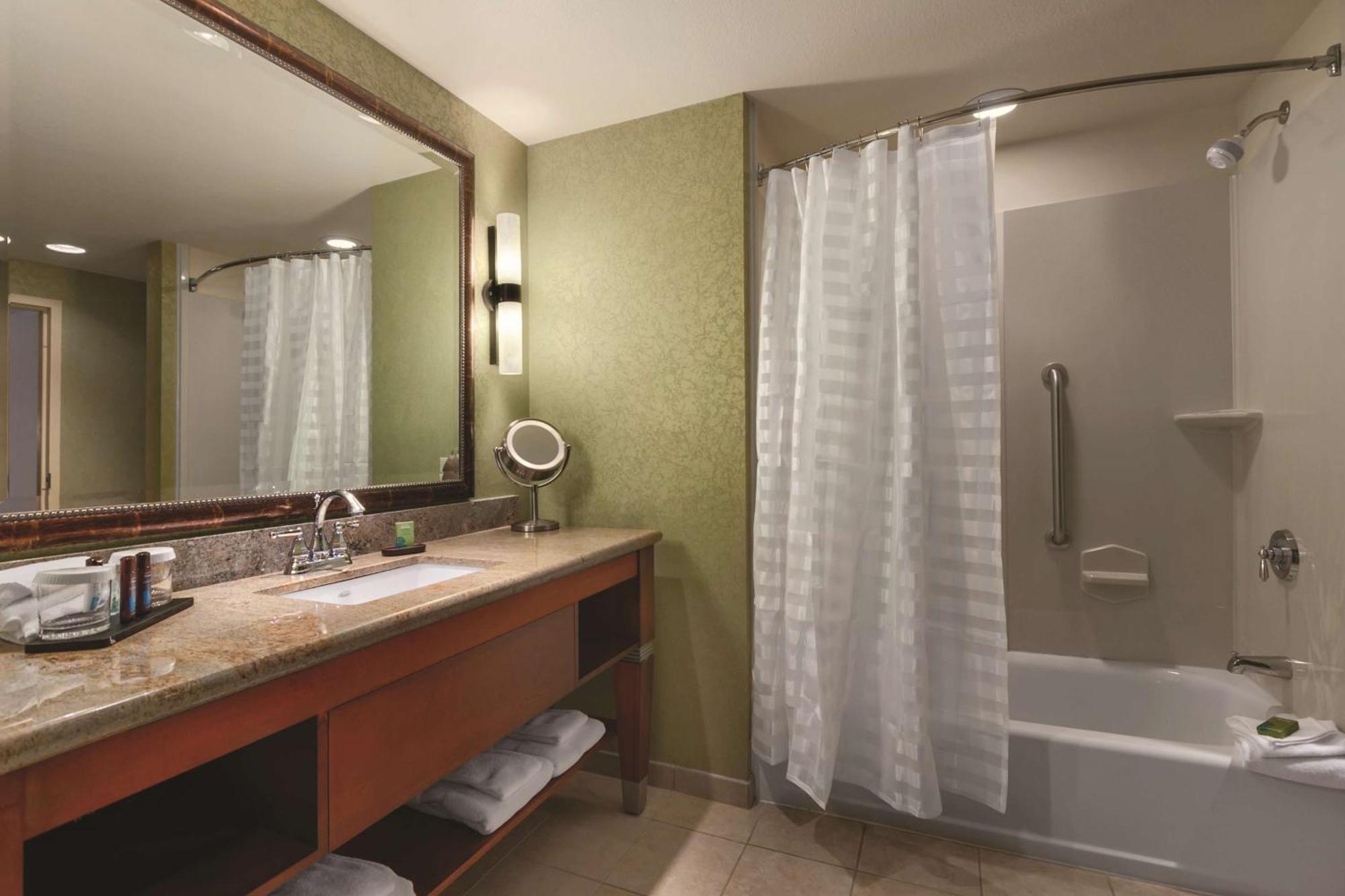 Embassy Suites Omaha- La Vista/ Hotel & Conference Center Екстериор снимка