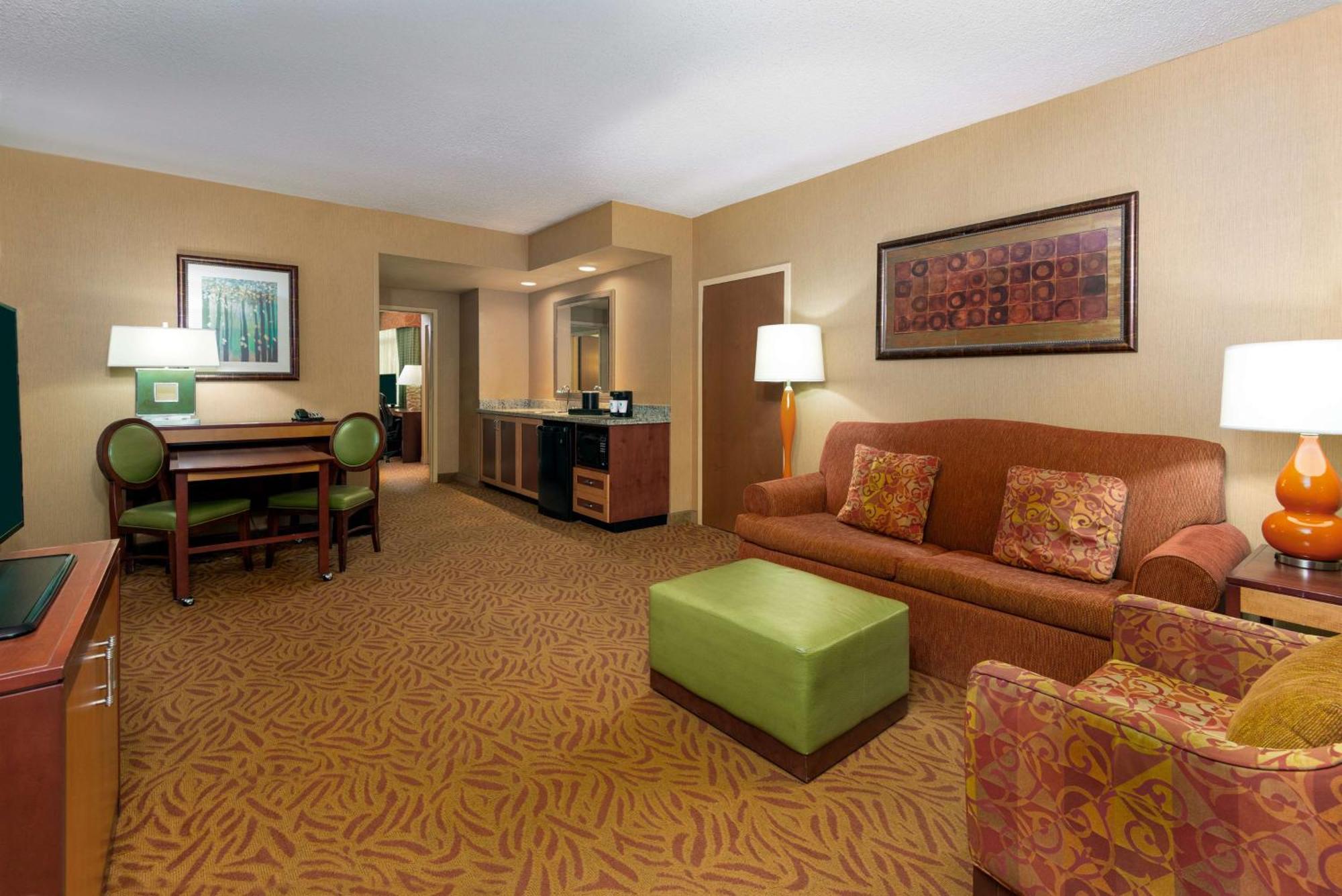 Embassy Suites Omaha- La Vista/ Hotel & Conference Center Екстериор снимка